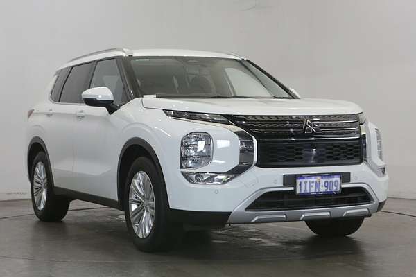 2024 Mitsubishi Outlander LS ZM