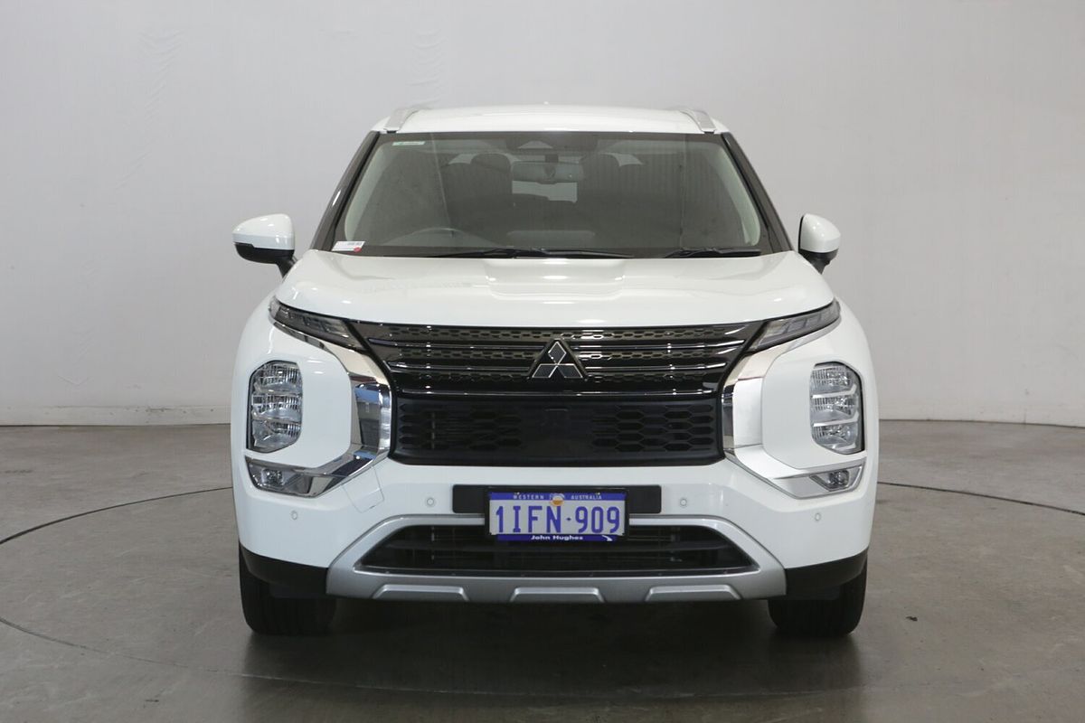 2024 Mitsubishi Outlander LS ZM
