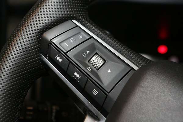 2024 Mitsubishi Outlander LS ZM