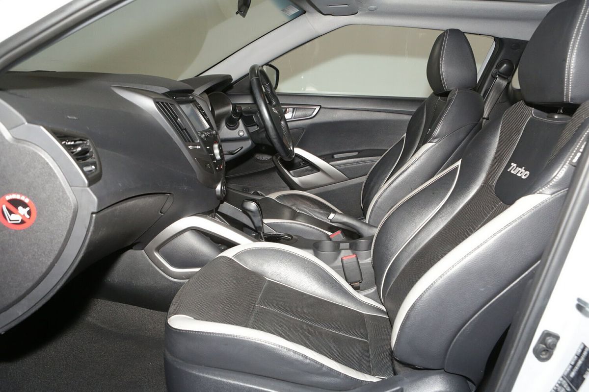 2015 Hyundai Veloster SR Turbo FS4 Series II