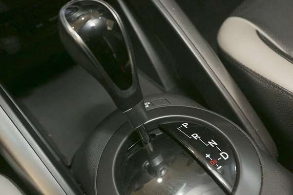 2015 Hyundai Veloster SR Turbo FS4 Series II