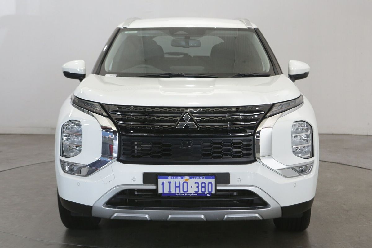 2024 Mitsubishi Outlander LS ZM