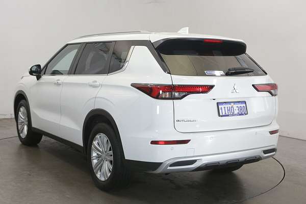 2024 Mitsubishi Outlander LS ZM