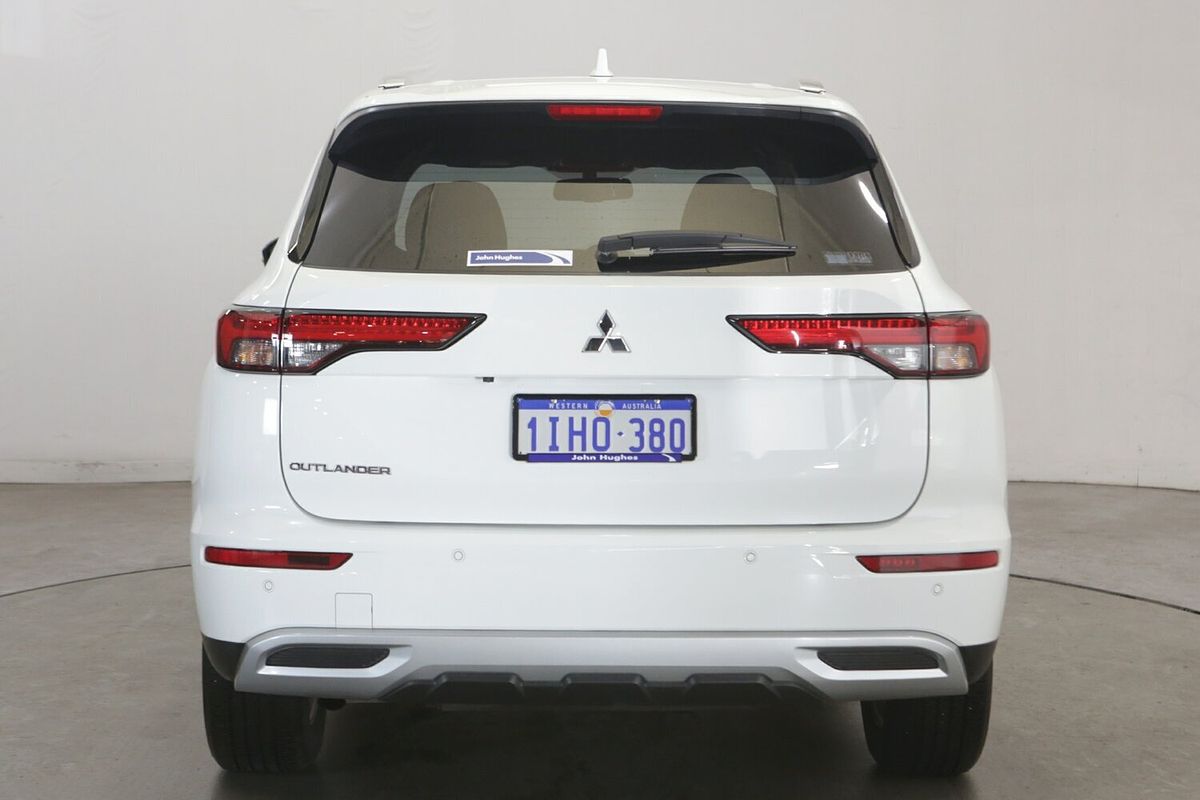2024 Mitsubishi Outlander LS ZM