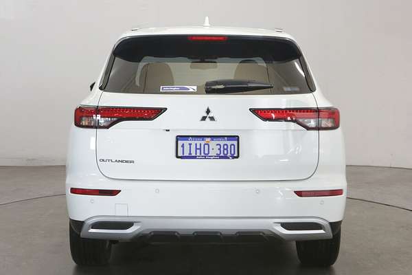 2024 Mitsubishi Outlander LS ZM