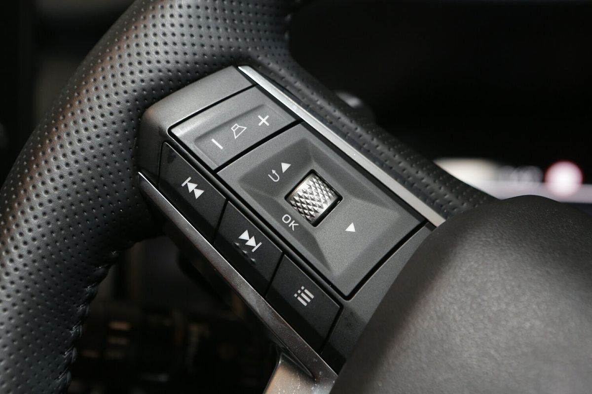 2024 Mitsubishi Outlander LS ZM