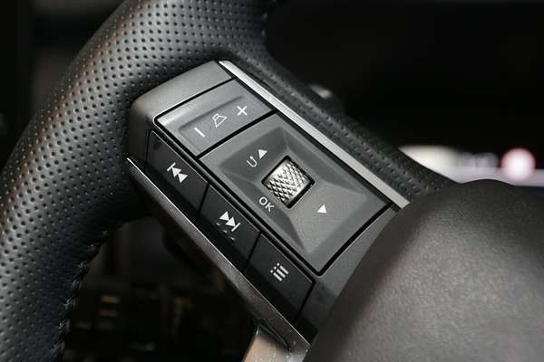 2024 Mitsubishi Outlander LS ZM