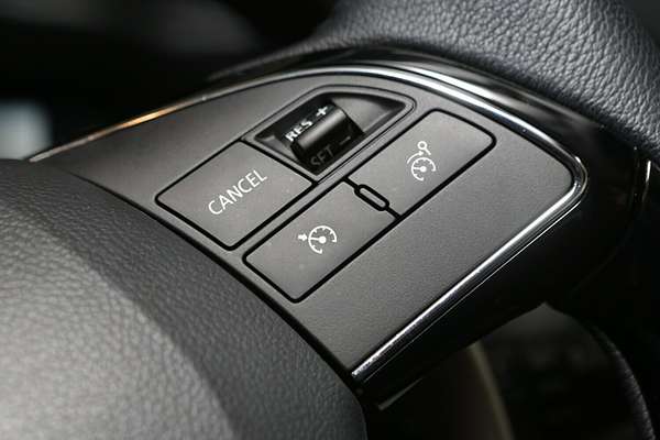 2024 Mitsubishi Eclipse Cross LS YB