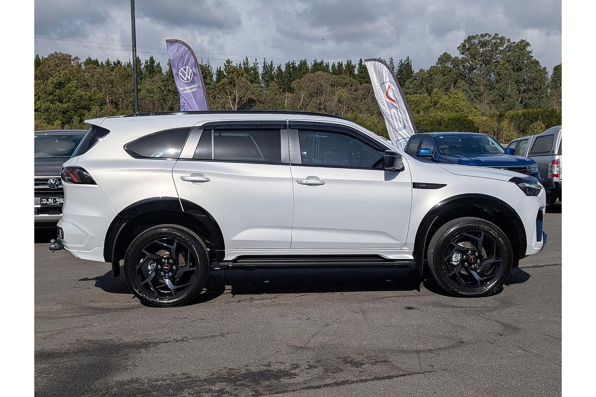 2025 Isuzu MU-X X-TERRAIN