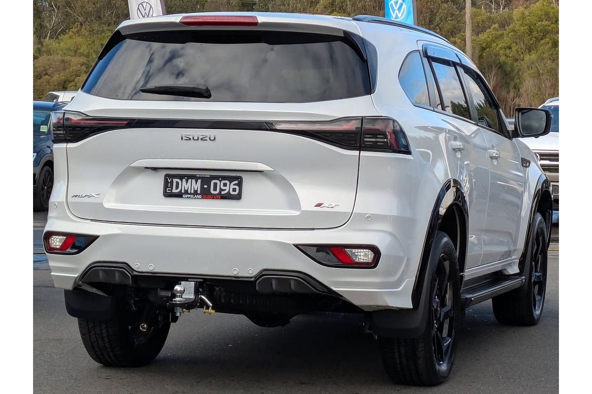 2025 Isuzu MU-X X-TERRAIN
