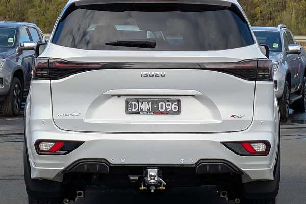 2025 Isuzu MU-X X-TERRAIN