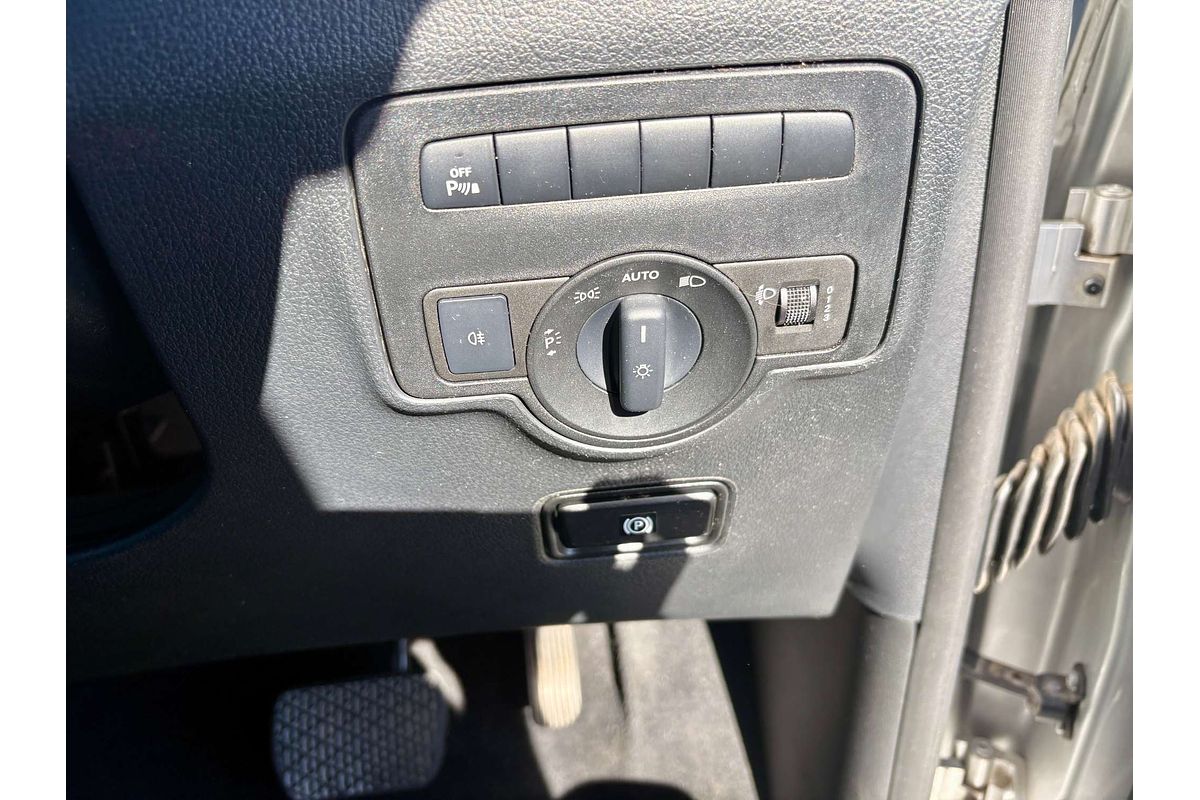 2019 Mercedes-Benz Valente 116CDI 447