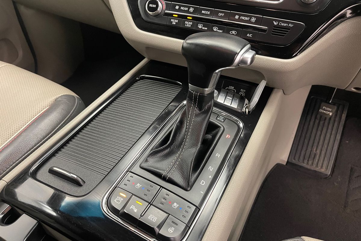 2018 Kia Carnival Platinum YP