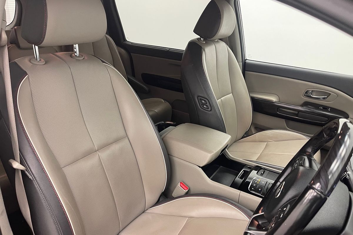 2018 Kia Carnival Platinum YP