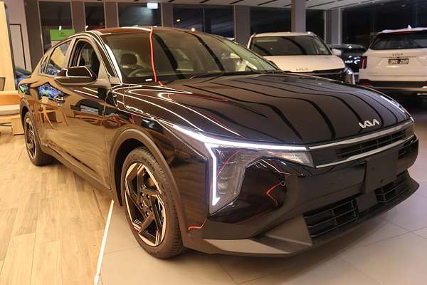 2025 Kia K4 Sport+ CL4m