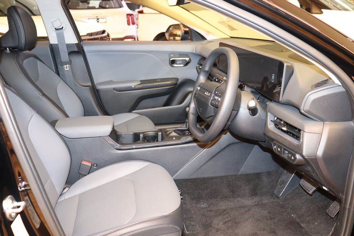 2025 Kia K4 Sport+ CL4m