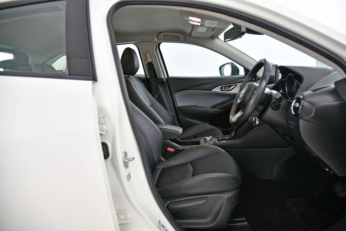 2022 Mazda CX-3 sTouring DK