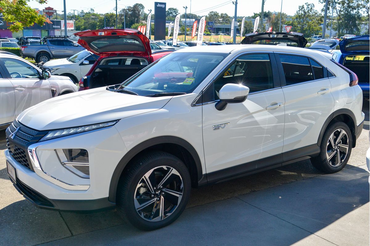 2024 Mitsubishi Eclipse Cross PHEV ES YB