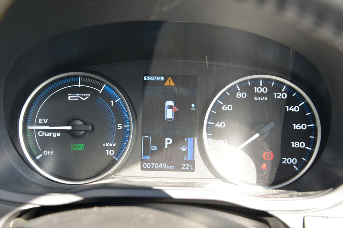 2024 Mitsubishi Eclipse Cross PHEV ES YB