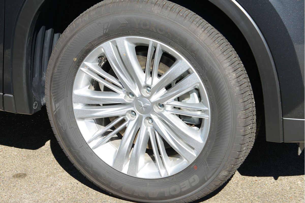 2024 Mitsubishi Outlander ES ZM