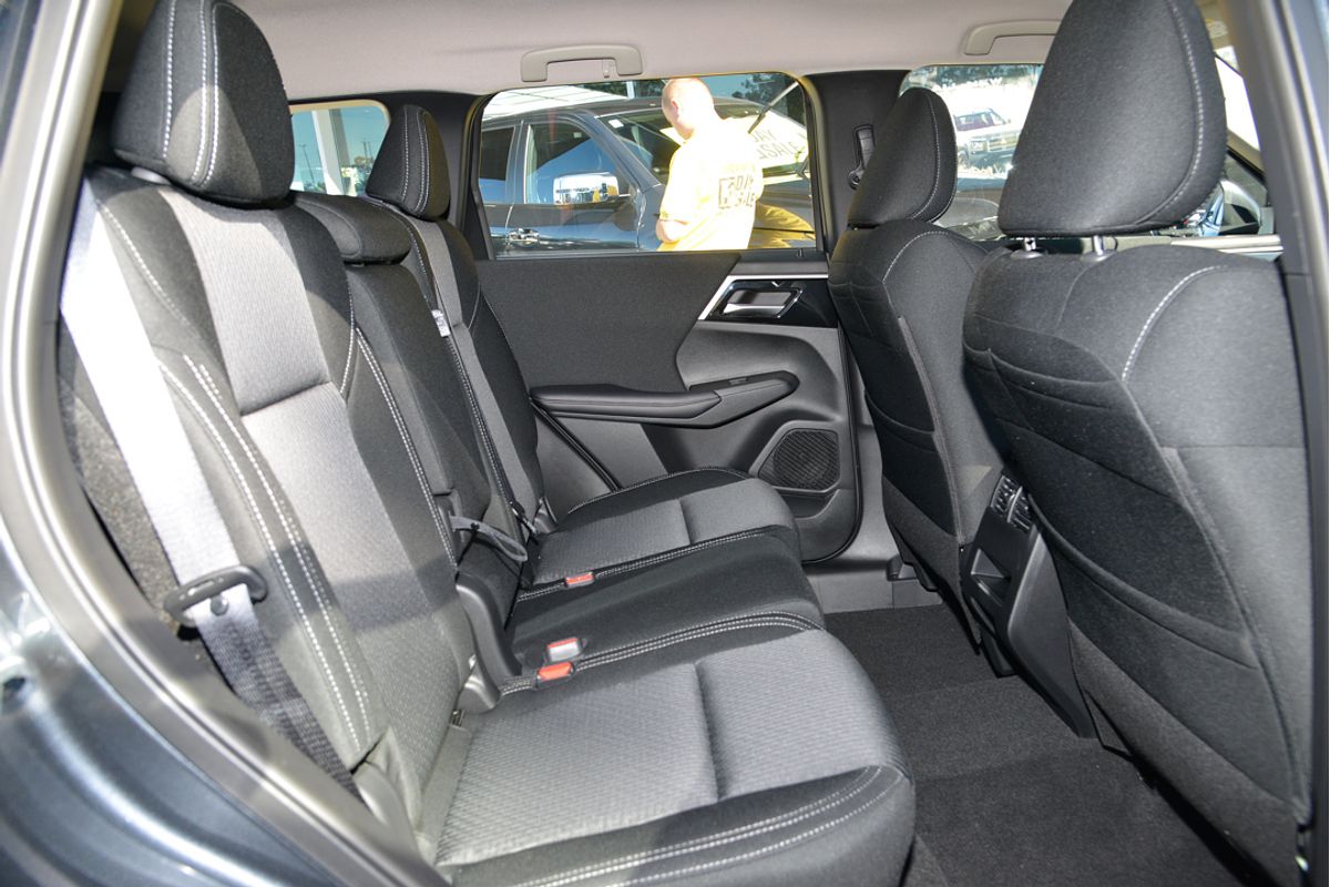 2024 Mitsubishi Outlander ES ZM