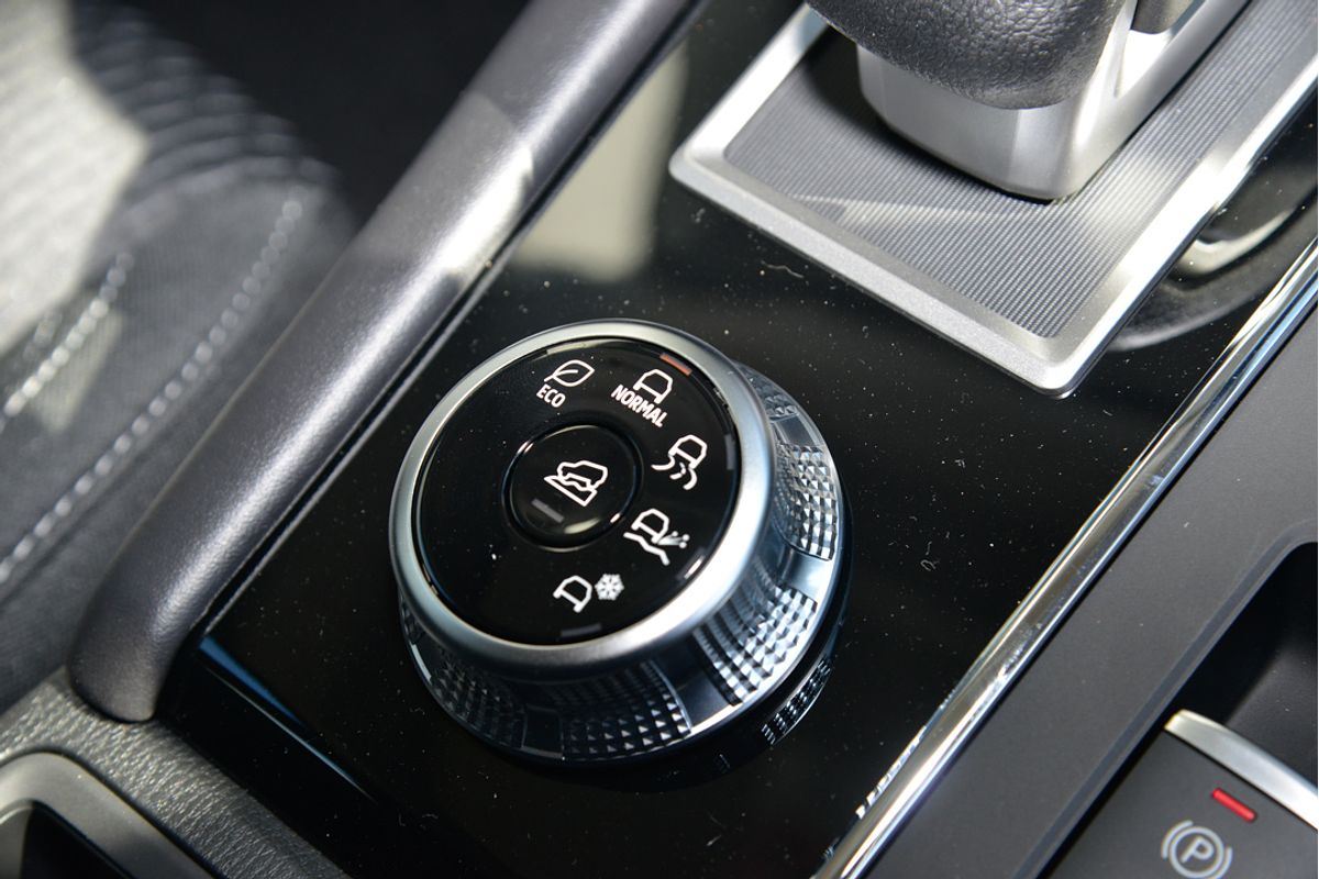 2024 Mitsubishi Outlander ES ZM