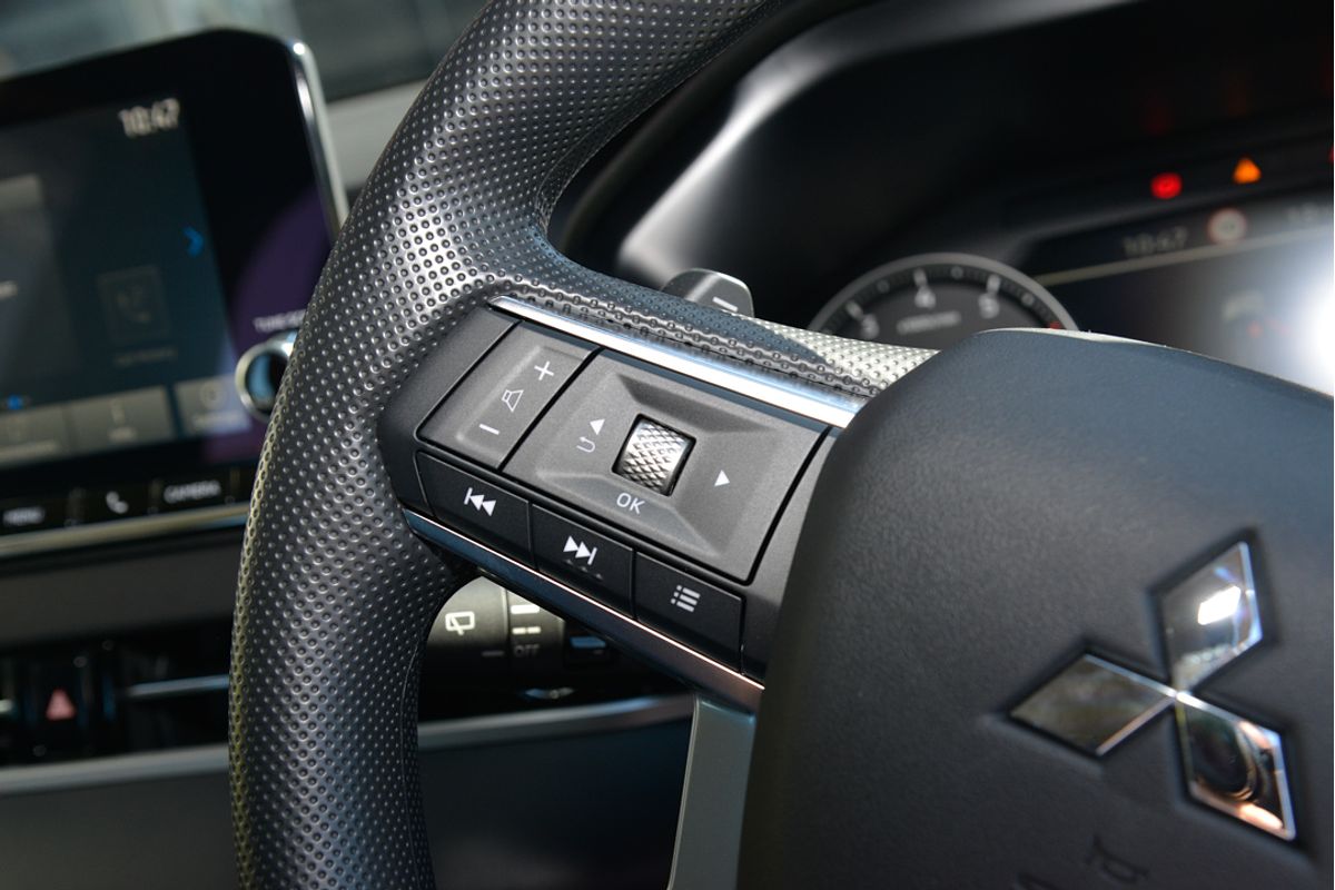 2024 Mitsubishi Outlander ES ZM