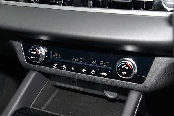 2024 Mitsubishi Outlander ES ZM