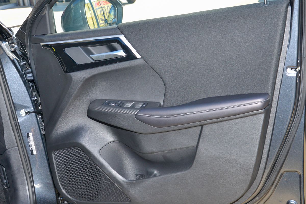 2024 Mitsubishi Outlander ES ZM