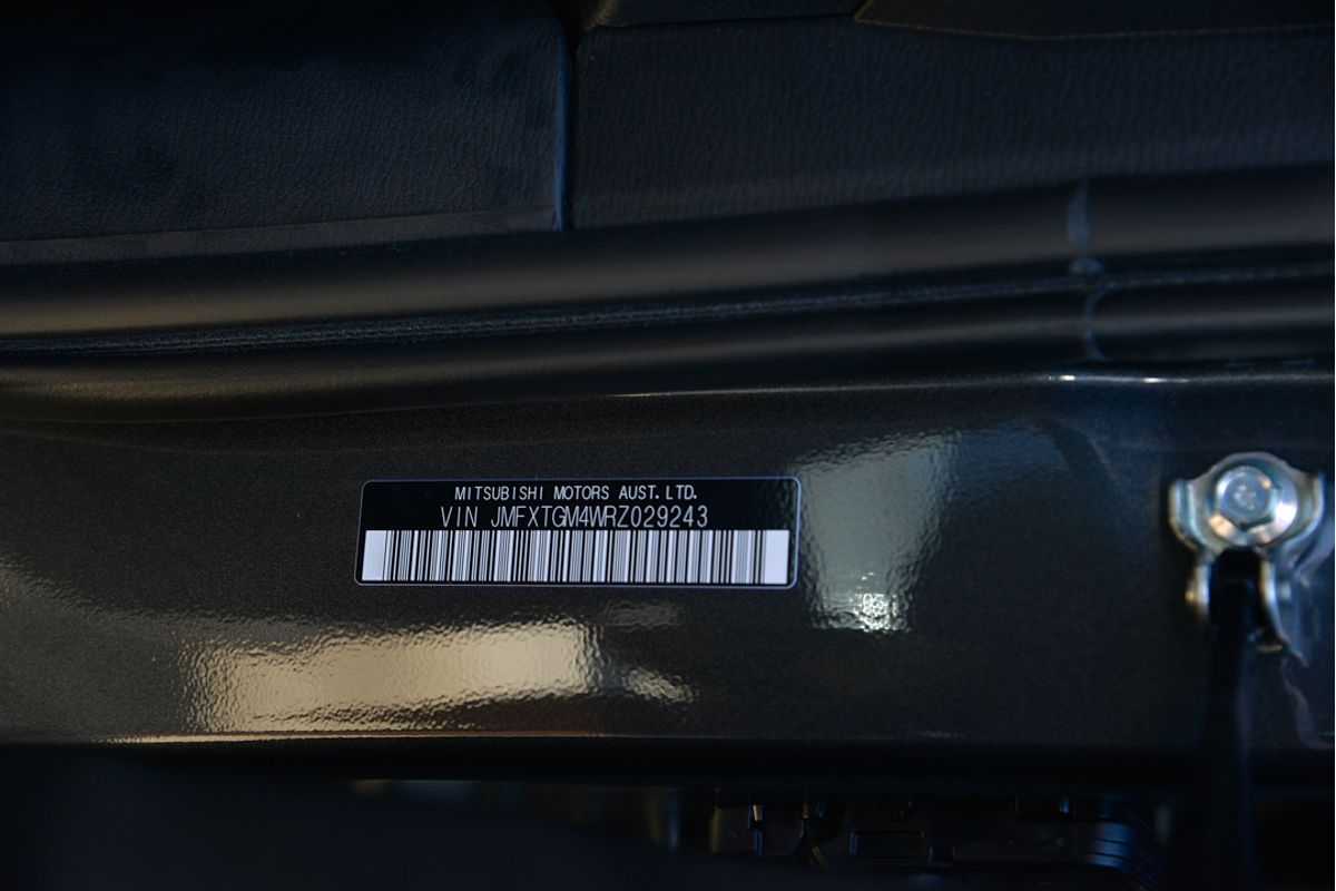 2024 Mitsubishi Outlander ES ZM