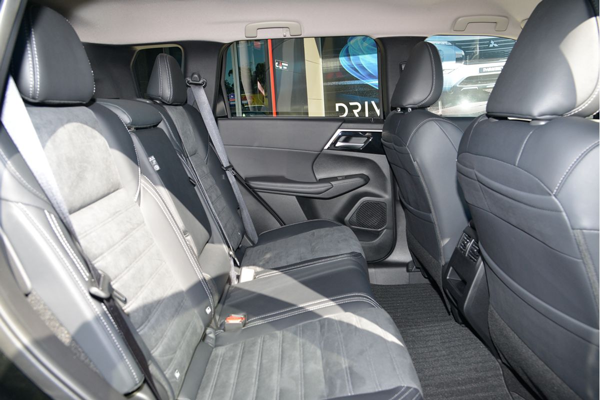 2024 Mitsubishi Outlander PHEV Aspire ZM