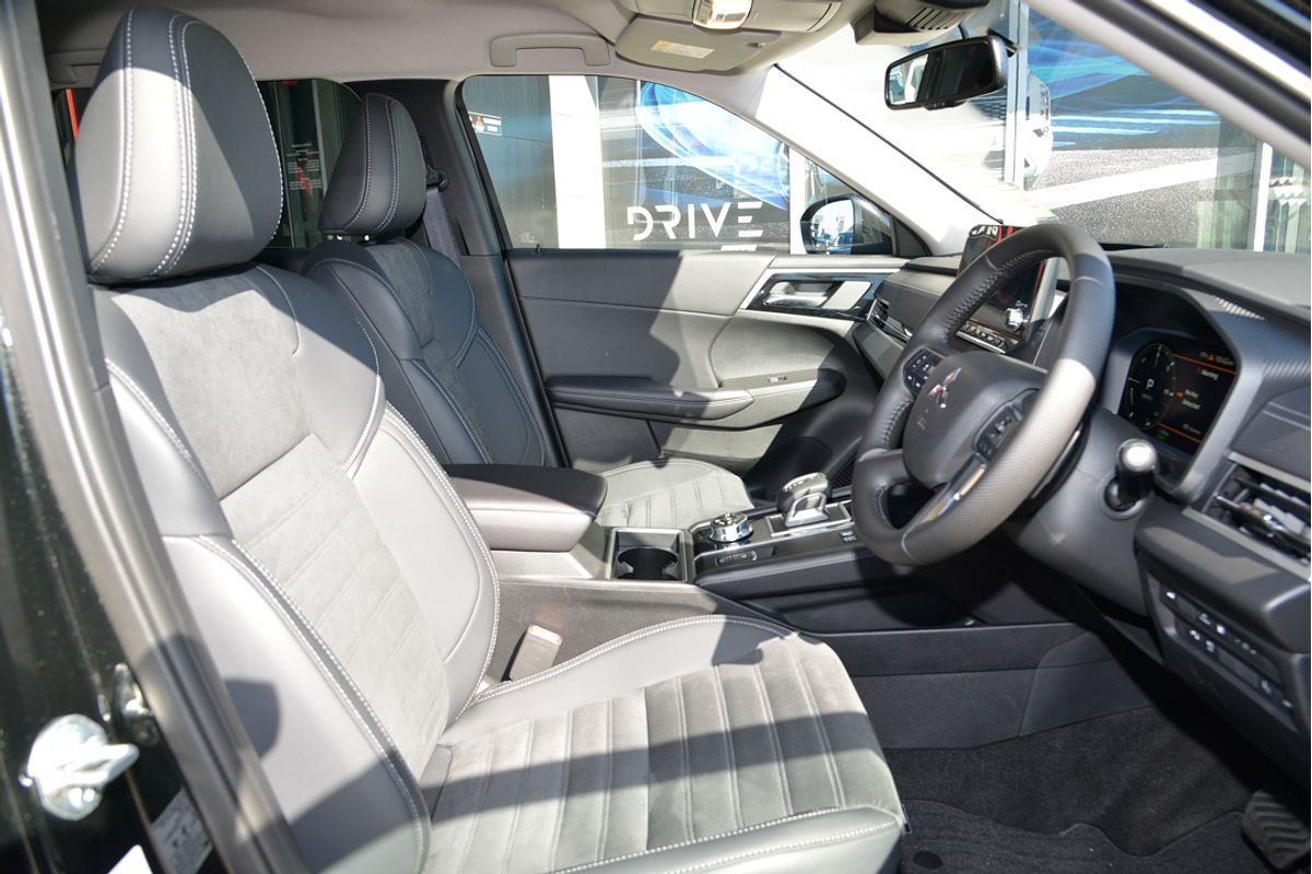 2024 Mitsubishi Outlander PHEV Aspire ZM