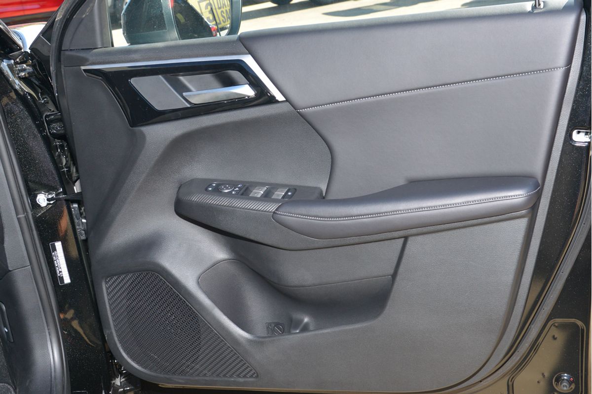 2024 Mitsubishi Outlander PHEV Aspire ZM