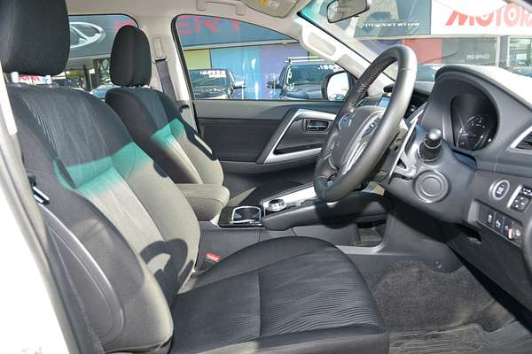 2024 Mitsubishi Pajero Sport GLX QF