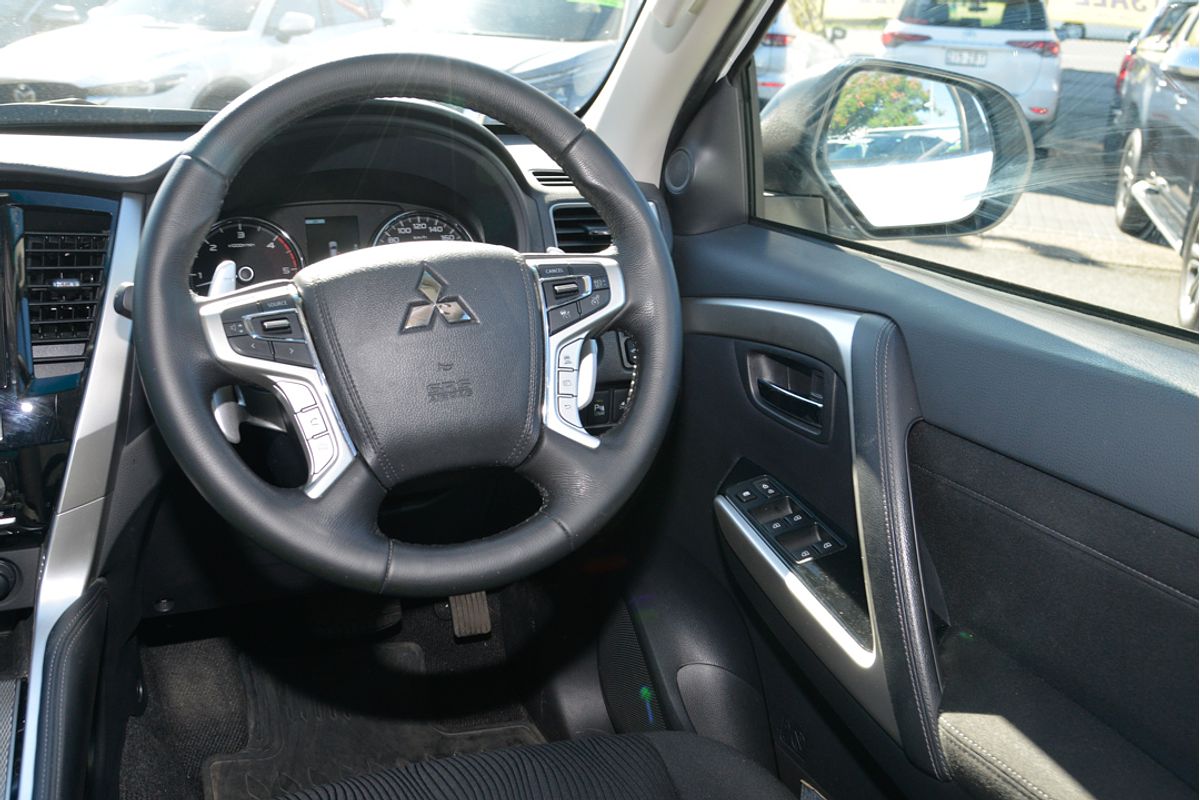 2024 Mitsubishi Pajero Sport GLX QF