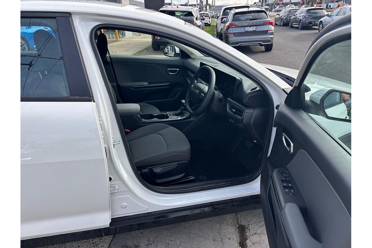 2025 Kia K4 Sport CL4m