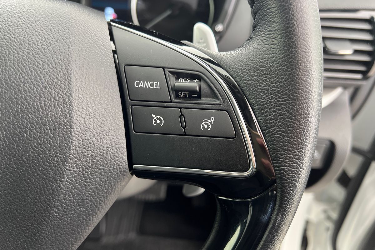 2024 Mitsubishi Eclipse Cross PHEV ES YB