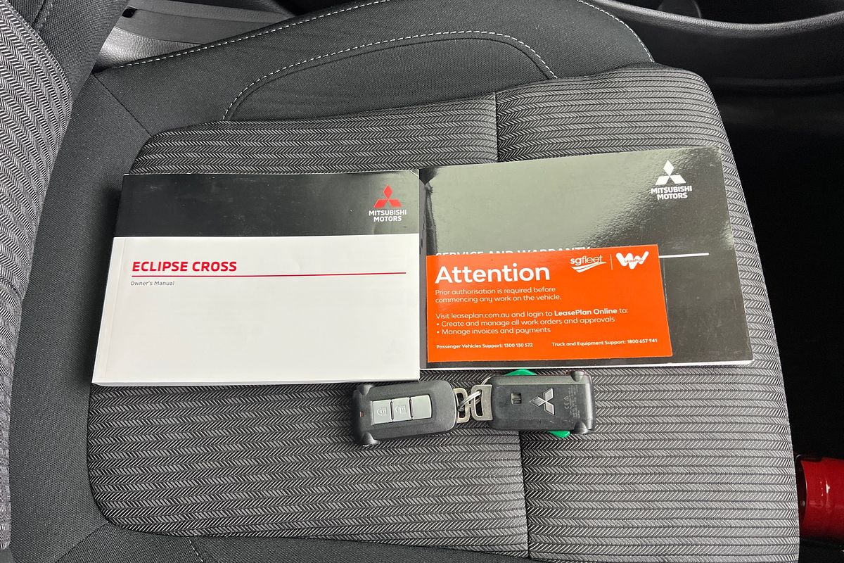 2024 Mitsubishi Eclipse Cross PHEV ES YB