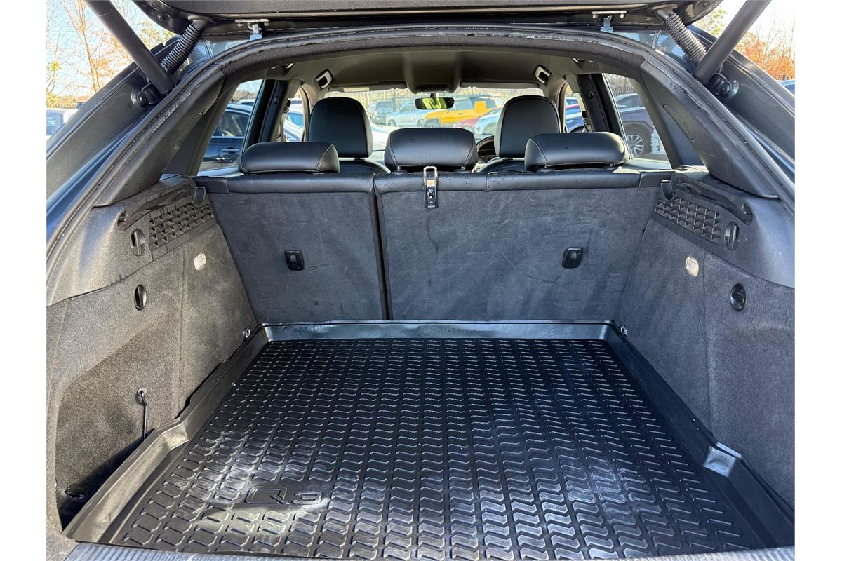 2018 Audi RS Q3 performance 8U
