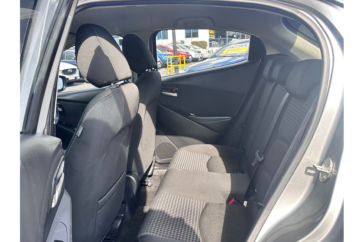 2017 Mazda 2 Maxx DJ Series