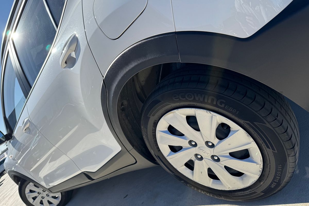 2023 Kia Stonic S YB