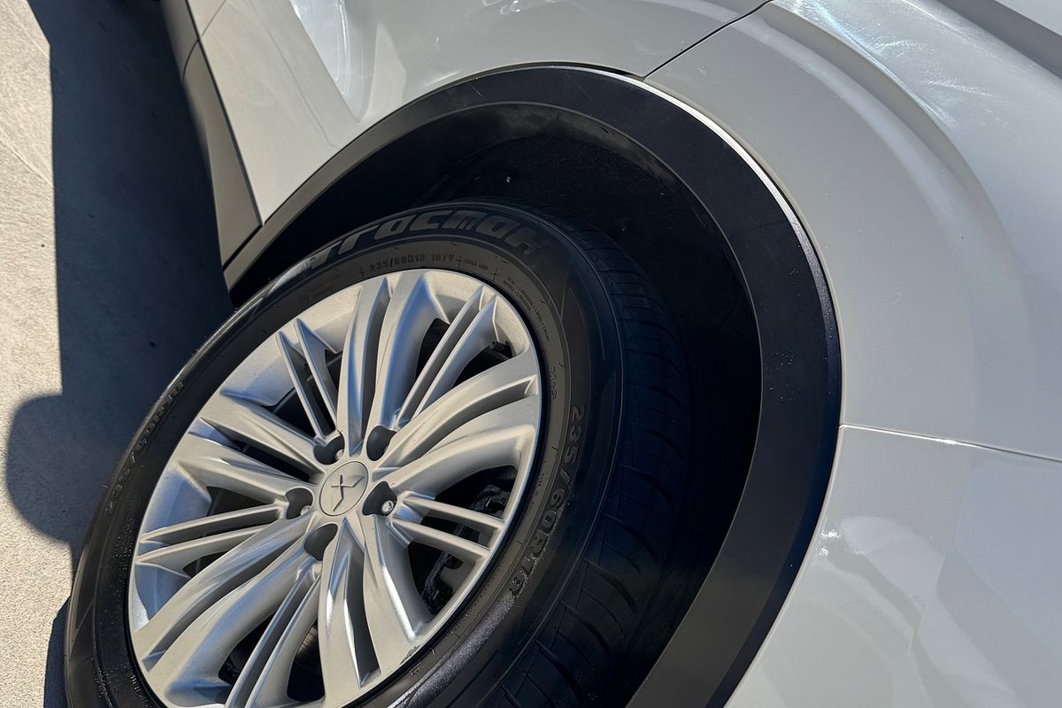 2023 Mitsubishi Outlander ES ZM