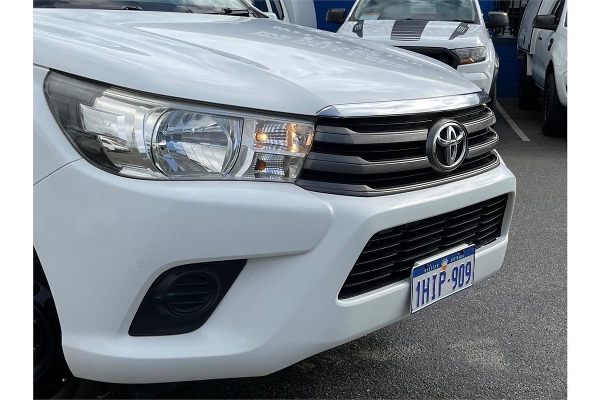 2015 Toyota Hilux SR GUN126R 4X4