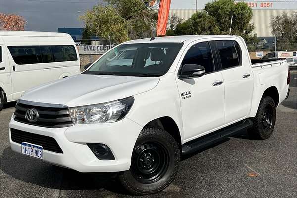 2015 Toyota Hilux SR GUN126R 4X4