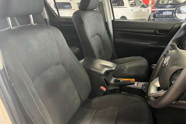 2015 Toyota Hilux SR GUN126R 4X4