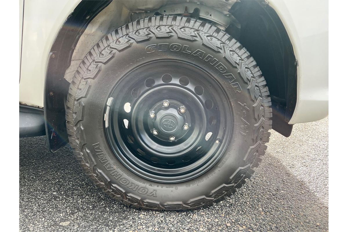 2015 Toyota Hilux SR GUN126R 4X4