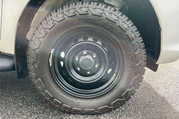 2015 Toyota Hilux SR GUN126R 4X4