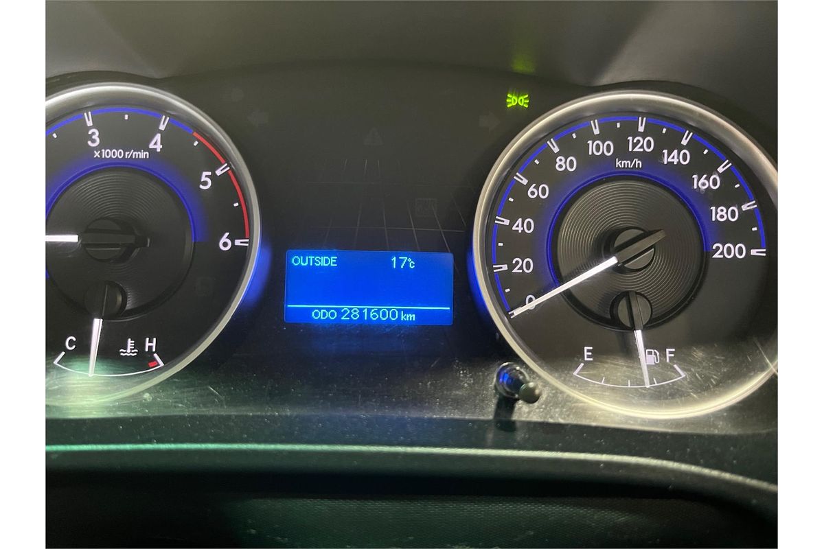 2015 Toyota Hilux SR GUN126R 4X4