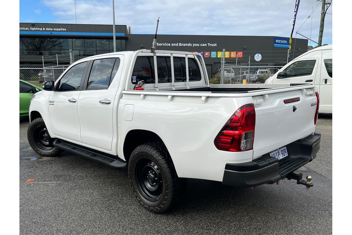 2015 Toyota Hilux SR GUN126R 4X4