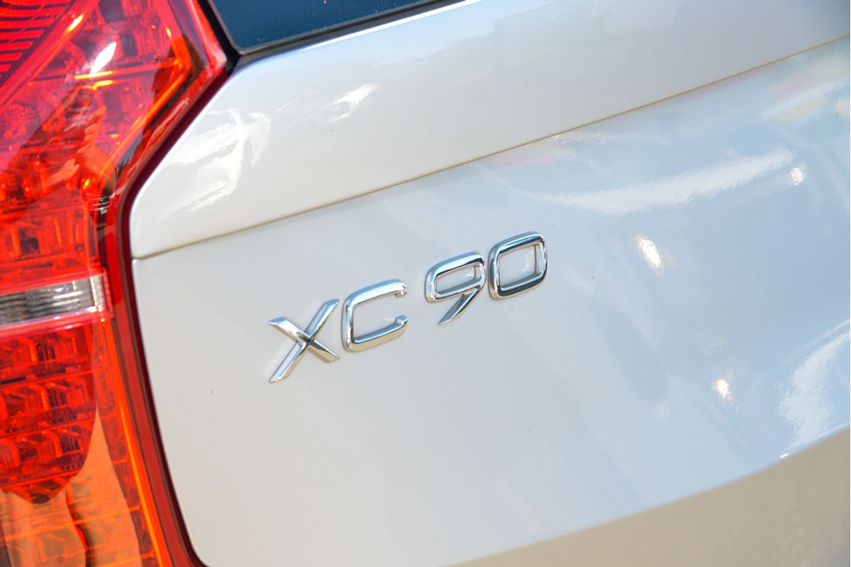 2019 Volvo XC90 T6 Inscription